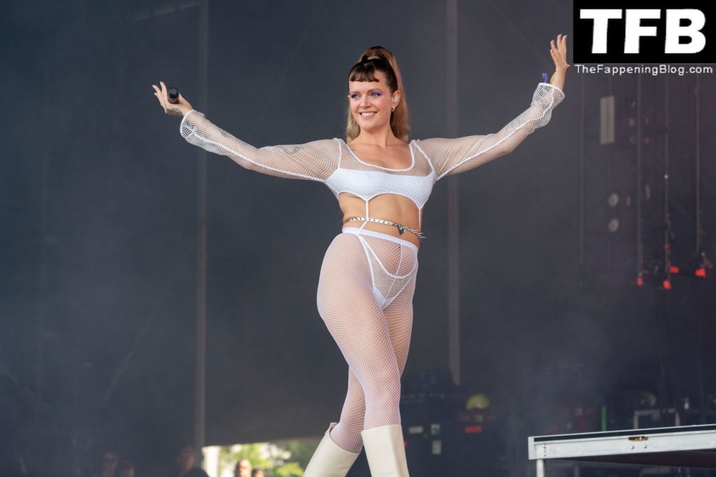 Tove Lo Sexy The Fappening Blog 2 1 1024x683 - Tove Lo Performs at the 2022 Bonnaroo Music and Arts Festival (8 Photos)