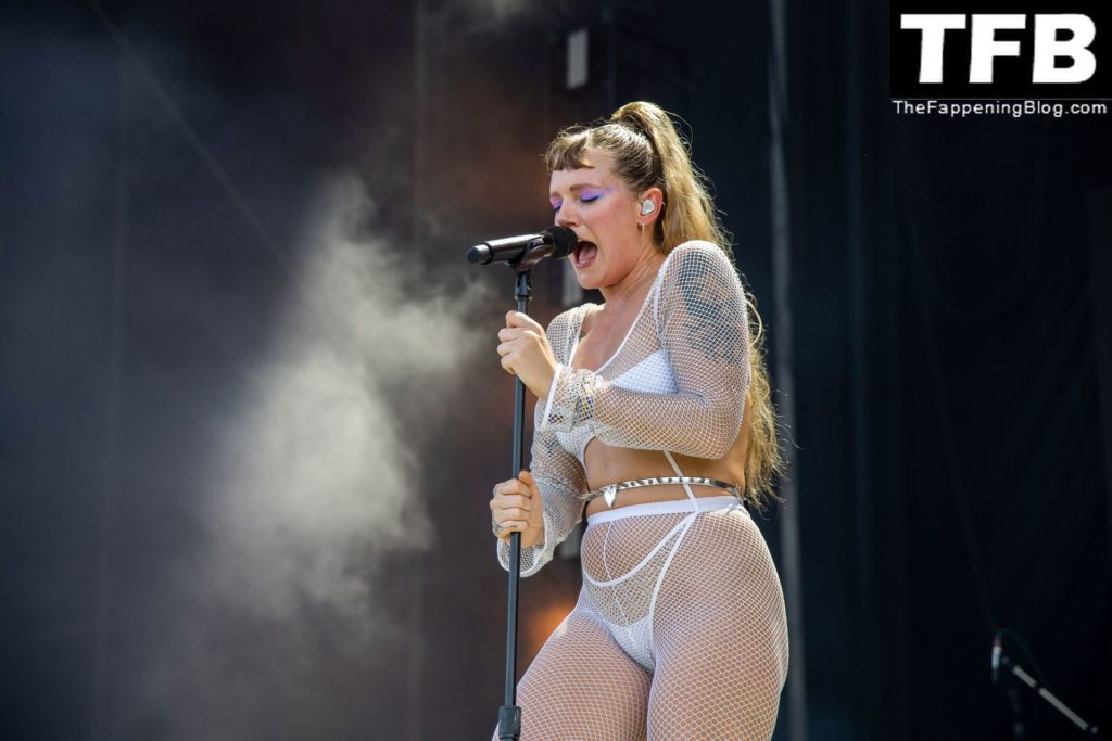 Tove Lo Sexy The Fappening Blog 6 1 1024x683 - Tove Lo Performs at the 2022 Bonnaroo Music and Arts Festival (8 Photos)
