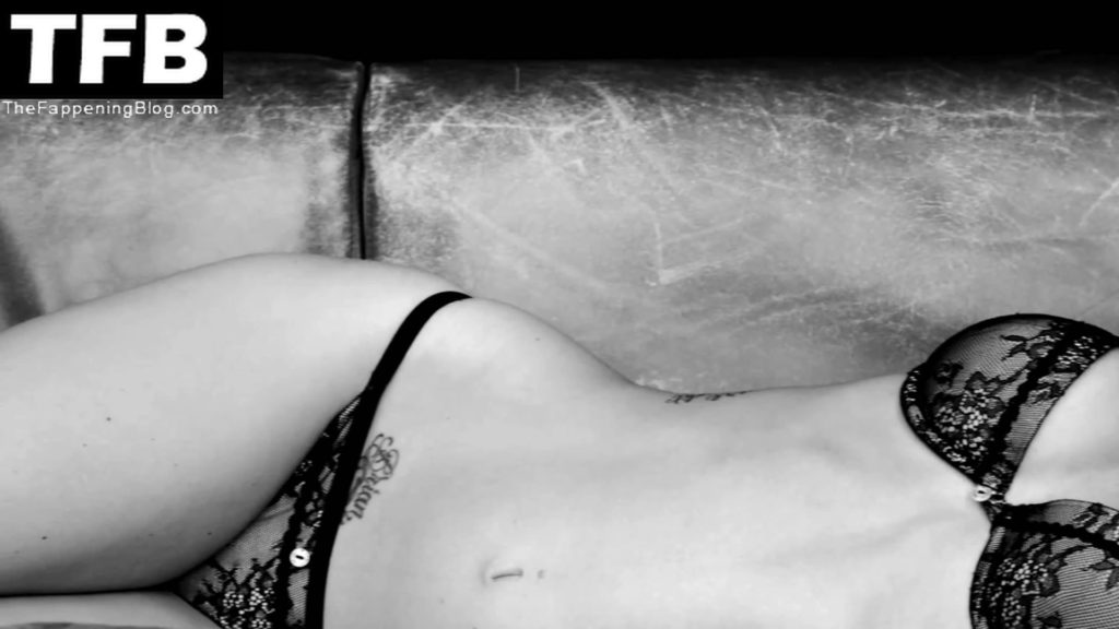 megan fox onlyfans 473590 1024x576 - Megan Fox Topless & Sexy (7 Photos + Video)