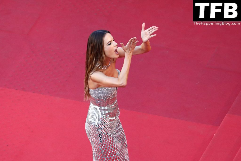 Alessandra Ambrosio Sexy The Fappening Blog 82 1 1024x683 - Alessandra Ambrosio Shows Off Her Sexy Tits at the 75th Annual Cannes Film Festival (150 Photos)