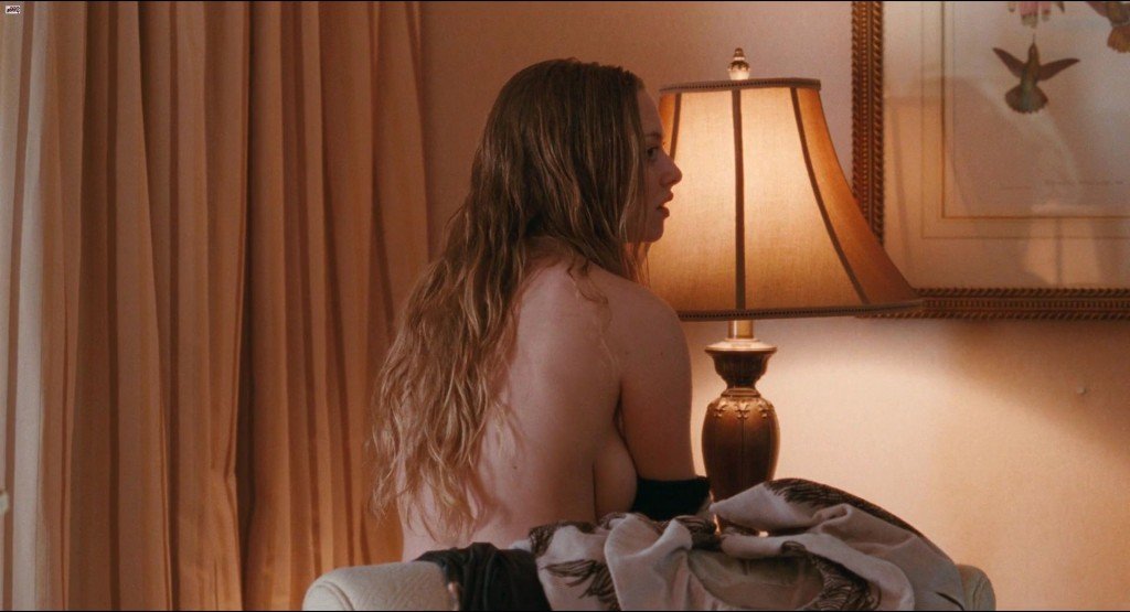 Amanda Seyfried Nude 4 1024x555 - Julianne Moore, Amanda Seyfried Nude, Nina Dobrev Sexy – Chloe (23 Pics + GIFs & Video)