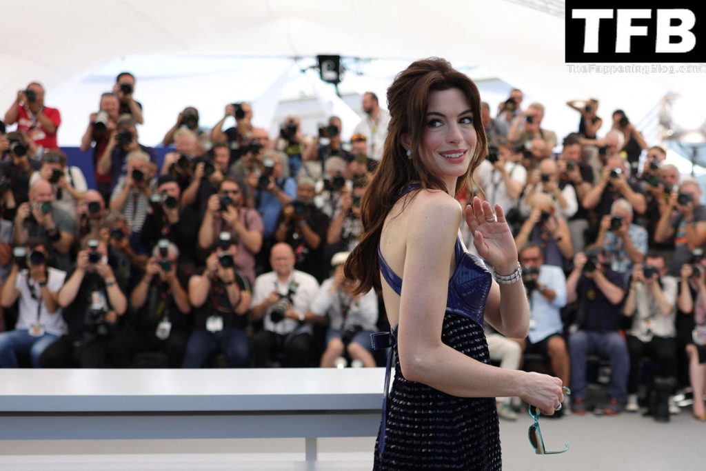 Anne Hathaway Sexy The Fappening Blog 53 1024x683 - Anne Hathaway Flaunts Her Sexy Legs at the 75th Annual Cannes Film Festival (150 Photos)