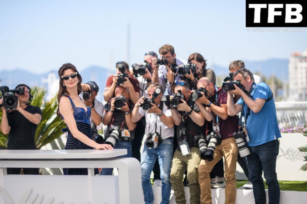 Anne Hathaway Sexy The Fappening Blog 79 1024x683 - Anne Hathaway Flaunts Her Sexy Legs at the 75th Annual Cannes Film Festival (150 Photos)