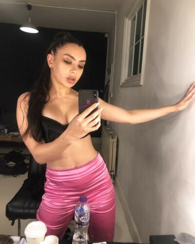 Charli XCX Sexy TheFappening.Pro 6 400x500 - Charli XCX Sexy (16 New Photos And Videos)