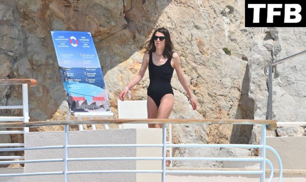 Charlotte Casiraghi Sexy The Fappening Blog 30 1024x609 - Charlotte Casiraghi is Seen in a Black Swimsuit at Eden Roc Hotel (69 Photos)