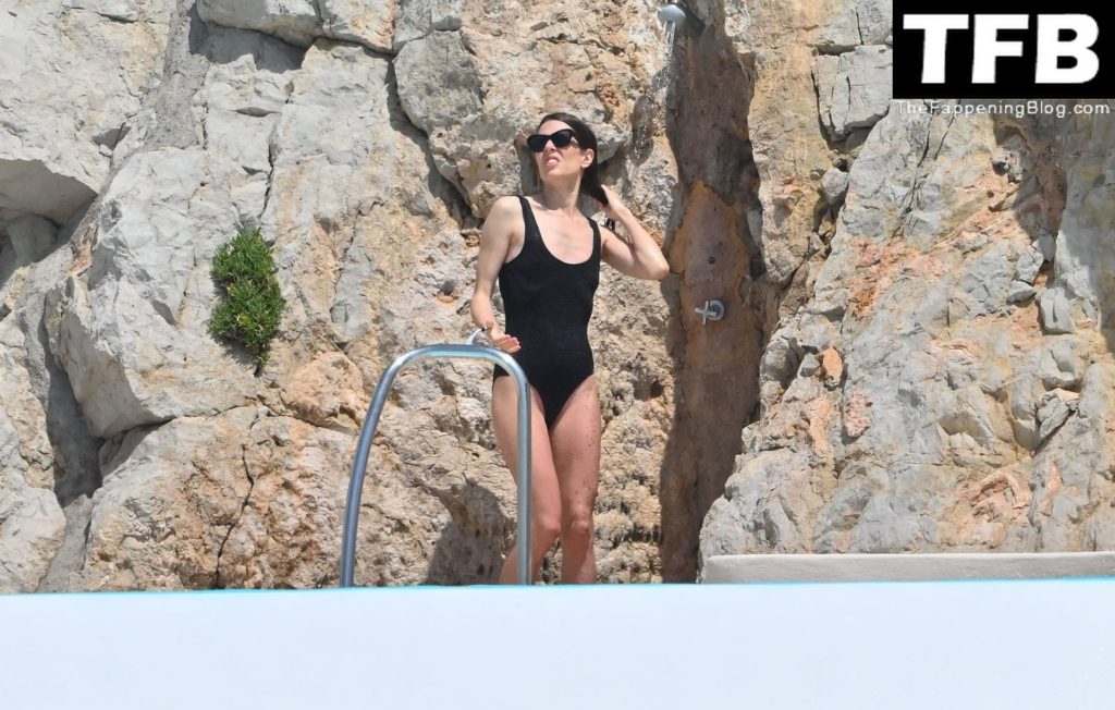 Charlotte Casiraghi Sexy The Fappening Blog 61 1024x652 - Charlotte Casiraghi is Seen in a Black Swimsuit at Eden Roc Hotel (69 Photos)