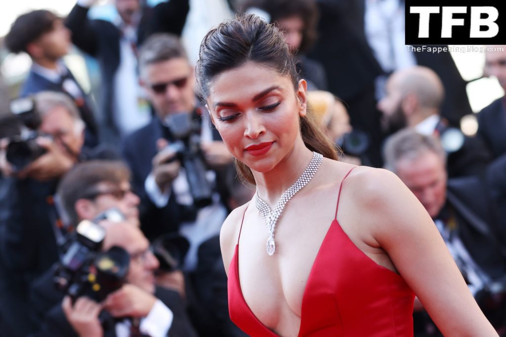 Deepika Padukone Sexy The Fappening Blog 102 1024x683 - Deepika Padukone Looks Beautiful in a Red Dress During the 75th Annual Cannes Film Festival (150 Photos)