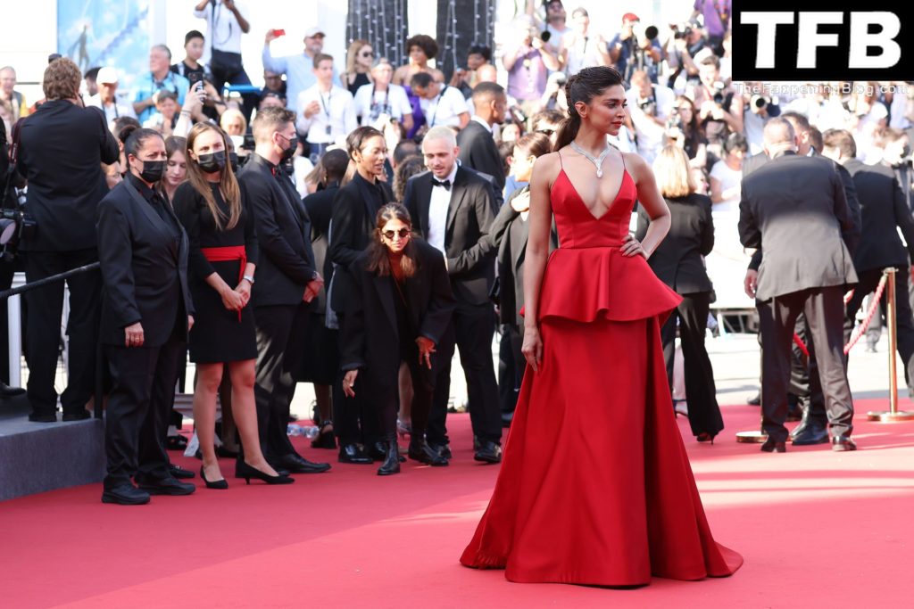 Deepika Padukone Sexy The Fappening Blog 106 1024x683 - Deepika Padukone Looks Beautiful in a Red Dress During the 75th Annual Cannes Film Festival (150 Photos)