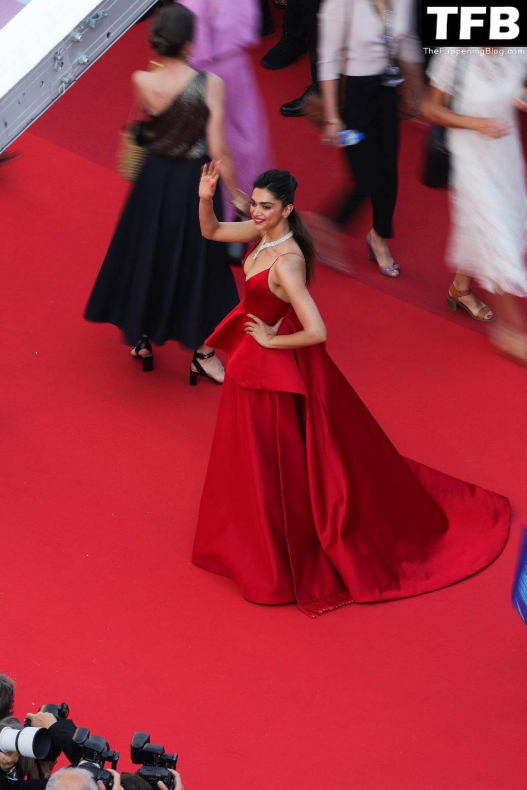 Deepika Padukone Sexy The Fappening Blog 115 1024x1536 - Deepika Padukone Looks Beautiful in a Red Dress During the 75th Annual Cannes Film Festival (150 Photos)