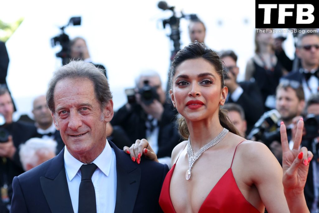 Deepika Padukone Sexy The Fappening Blog 120 1024x683 - Deepika Padukone Looks Beautiful in a Red Dress During the 75th Annual Cannes Film Festival (150 Photos)