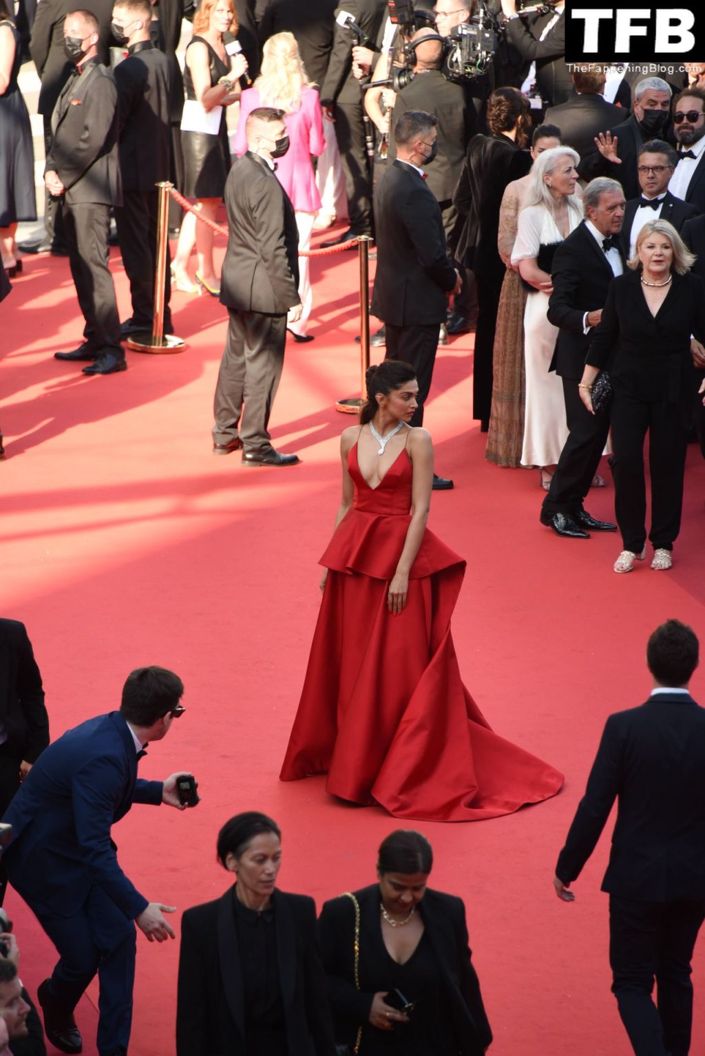 Deepika Padukone Sexy The Fappening Blog 27 1024x1534 - Deepika Padukone Looks Beautiful in a Red Dress During the 75th Annual Cannes Film Festival (150 Photos)