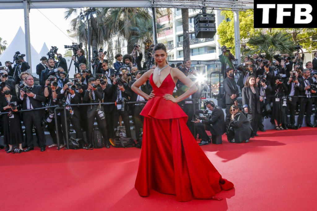Deepika Padukone Sexy The Fappening Blog 37 1024x683 - Deepika Padukone Looks Beautiful in a Red Dress During the 75th Annual Cannes Film Festival (150 Photos)