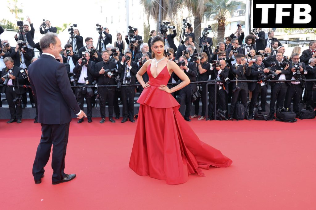 Deepika Padukone Sexy The Fappening Blog 57 1024x683 - Deepika Padukone Looks Beautiful in a Red Dress During the 75th Annual Cannes Film Festival (150 Photos)