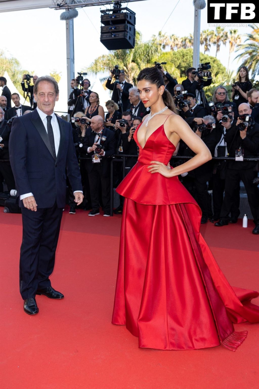 Deepika Padukone Sexy The Fappening Blog 66 1024x1536 - Deepika Padukone Looks Beautiful in a Red Dress During the 75th Annual Cannes Film Festival (150 Photos)