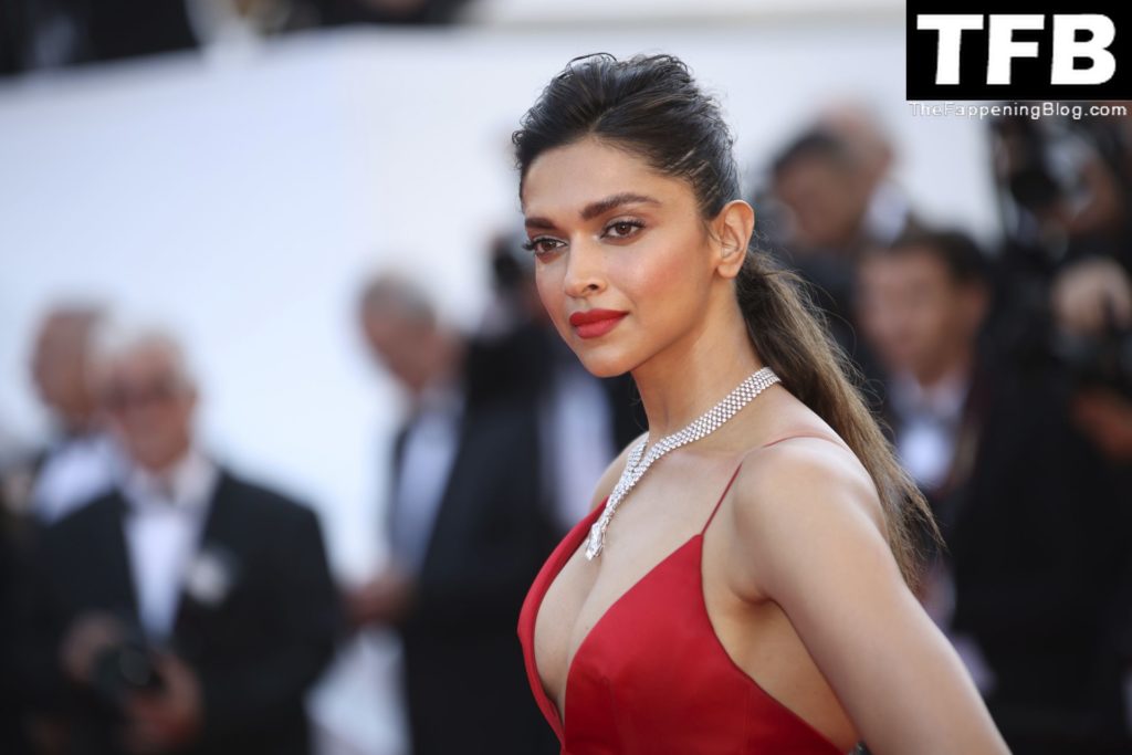 Deepika Padukone Sexy The Fappening Blog 77 1024x683 - Deepika Padukone Looks Beautiful in a Red Dress During the 75th Annual Cannes Film Festival (150 Photos)