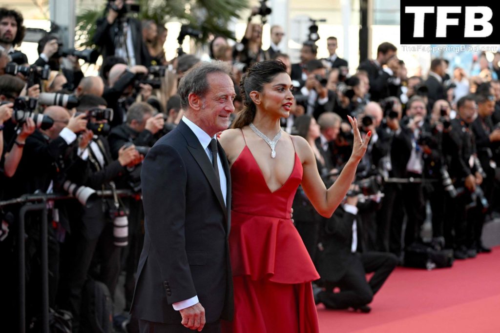 Deepika Padukone Sexy The Fappening Blog 97 1024x683 - Deepika Padukone Looks Beautiful in a Red Dress During the 75th Annual Cannes Film Festival (150 Photos)