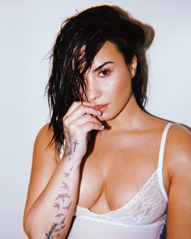Demi Lovato Tits TheFappening pro 6 624x780 - Demi Lovato Nude Leaked (30 Photos + Video)