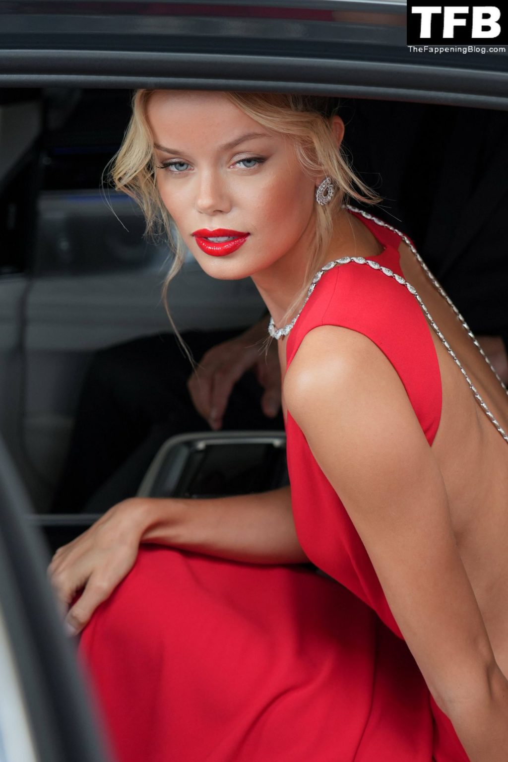 Frida Aasen Sexy The Fappening Blog 150 1024x1536 - Frida Aasen Looks Stunning in a Red Dress at the 75th Annual Cannes Film Festival (153 Photos)