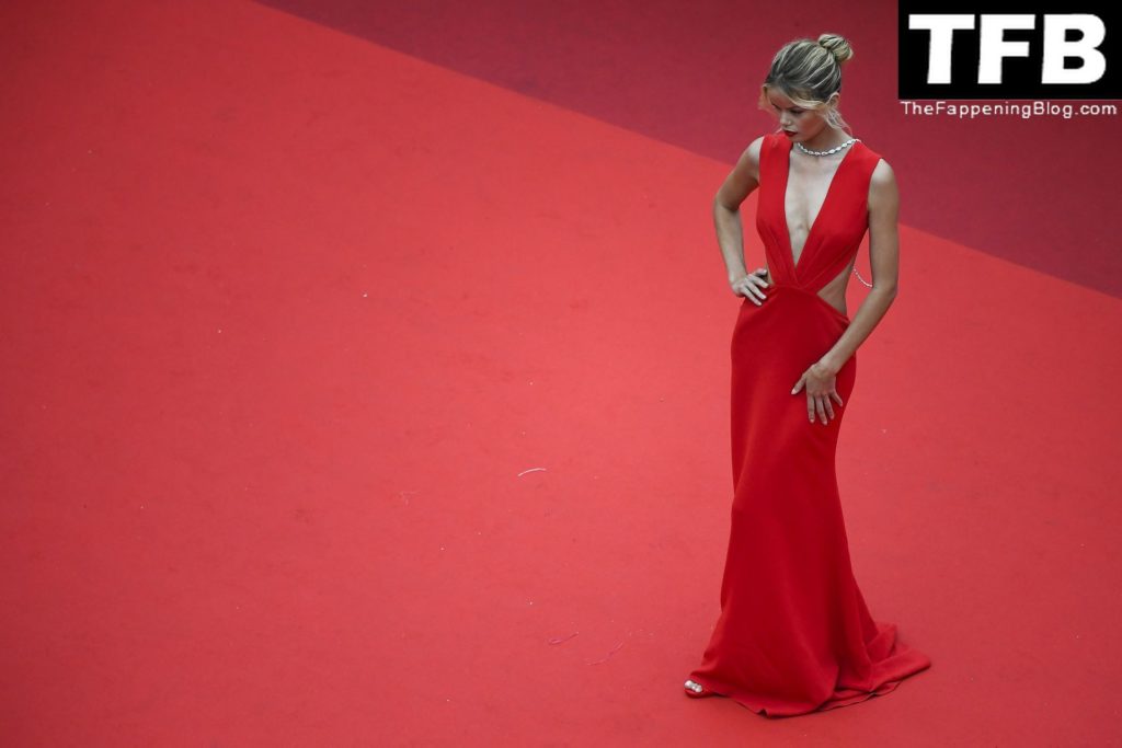 Frida Aasen Sexy The Fappening Blog 3 1024x683 - Frida Aasen Looks Stunning in a Red Dress at the 75th Annual Cannes Film Festival (153 Photos)