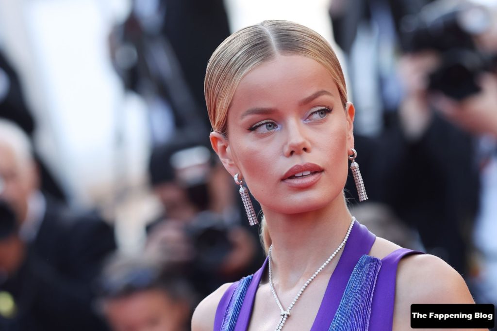 Frida Aasen Sexy The Fappening Blog 46 1 1024x683 - Frida Aasen Poses on the Red Carpet at the 75th Annual Cannes Film Festival (150 Photos)