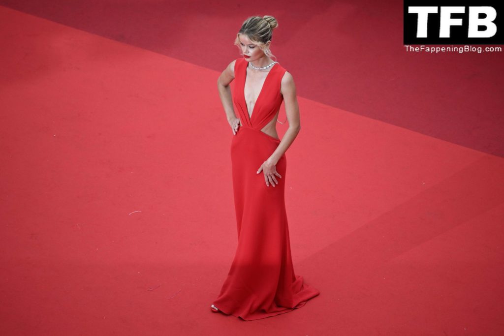 Frida Aasen Sexy The Fappening Blog 89 1024x683 - Frida Aasen Looks Stunning in a Red Dress at the 75th Annual Cannes Film Festival (153 Photos)