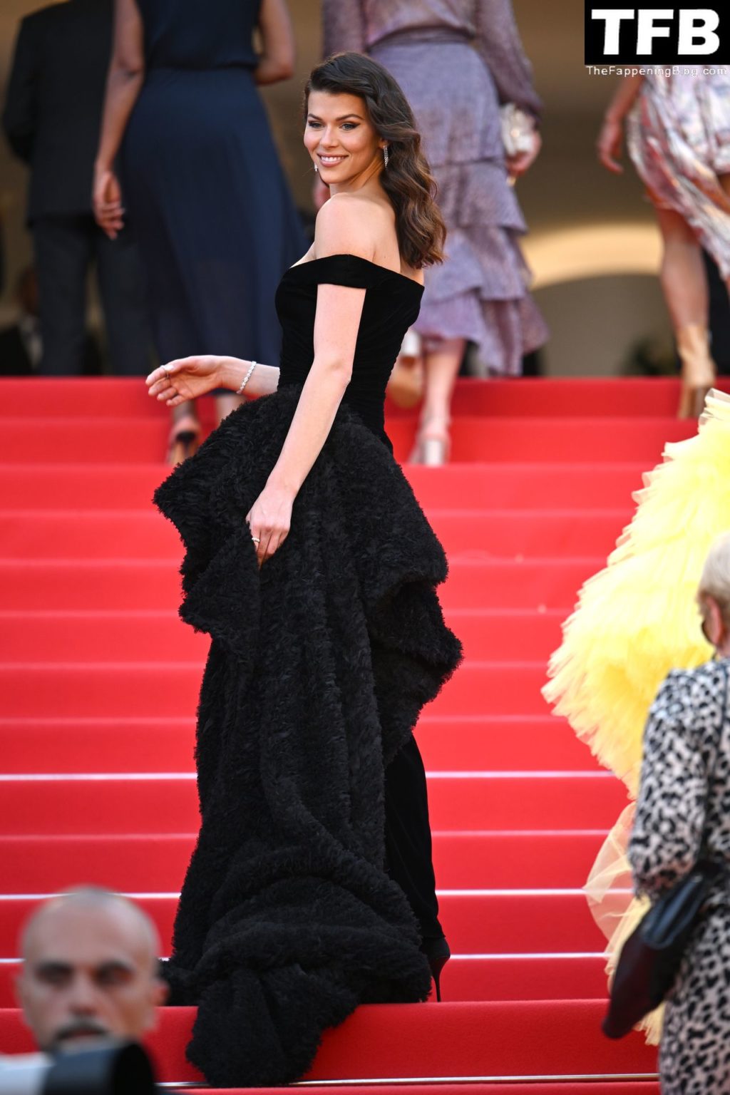 Georgia Fowler Sexy The Fappening Blog 119 1024x1536 - Georgia Fowler Shows Off Her Cleavage at the 75th Annual Cannes Film Festival (144 Photos)