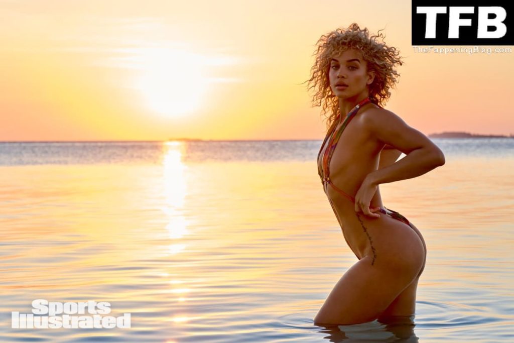 Jasmine Sanders Sexy The Fappening Blog 26 1024x683 - Jasmine Sanders Sexy & Topless – Sports Illustrated Swimsuit 2022 (40 Photos)
