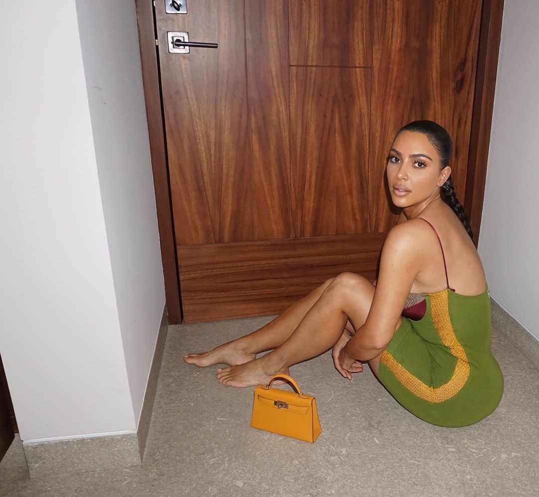 Kim Kardashian Sexy At Home TheFappening Pro 5 - Kim Kardashian Sexy At Home (5 Photos)