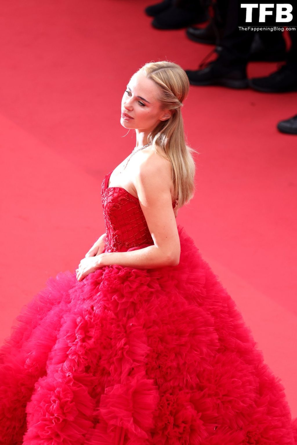 Kimberley Garner Sexy The Fappening Blog 26 1 1024x1535 - Kimberley Garner Looks Hot in a Red Dress at the 75th Annual Cannes Film Festival (134 Photos)