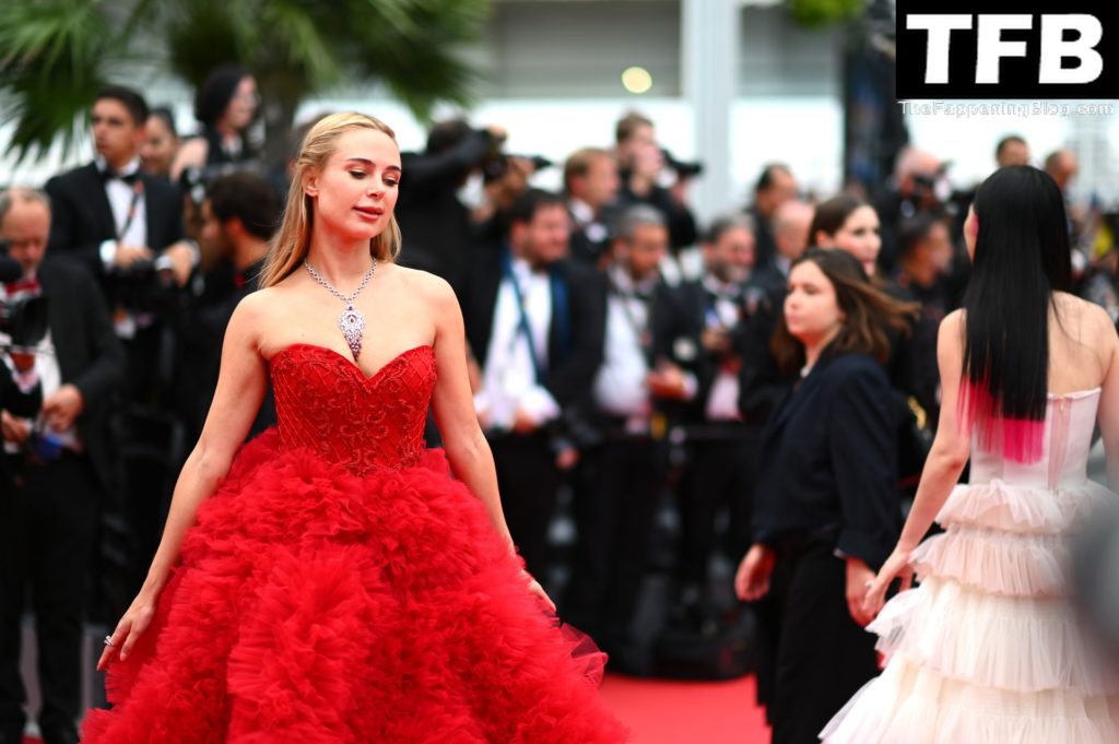 Kimberley Garner Sexy The Fappening Blog 49 1024x681 - Kimberley Garner Looks Hot in a Red Dress at the 75th Annual Cannes Film Festival (134 Photos)