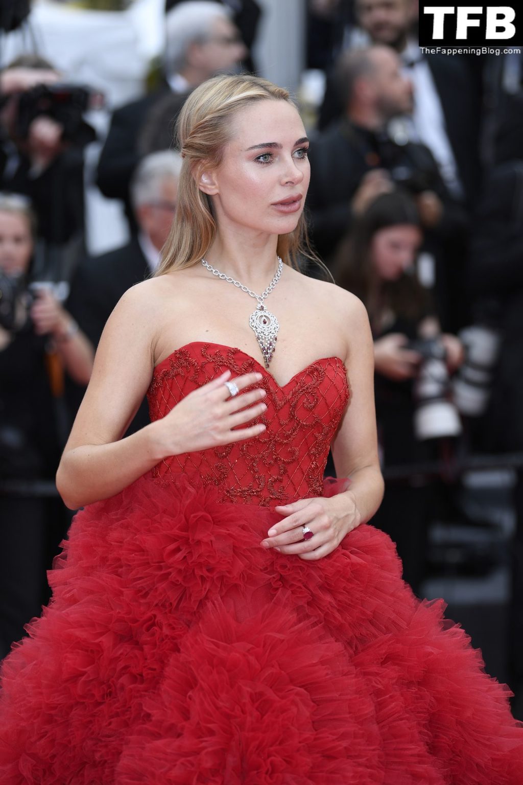Kimberley Garner Sexy The Fappening Blog 99 1024x1536 - Kimberley Garner Looks Hot in a Red Dress at the 75th Annual Cannes Film Festival (134 Photos)