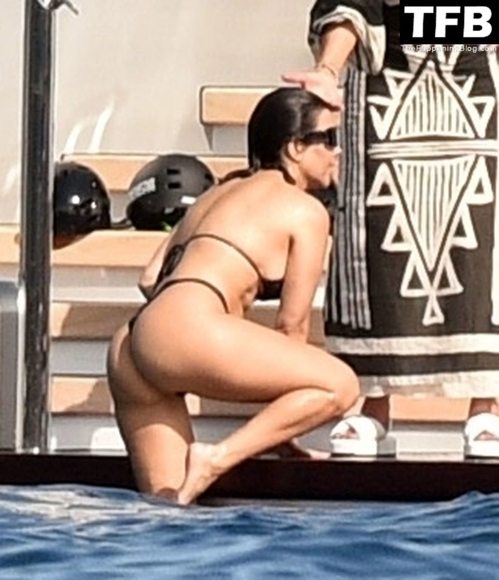 Kourtney Kardashian Sexy The Fappening Blog 1 1 1024x1191 - Kourtney Kardashian Shows Off Her Toned Bikini Body While Enjoying Some Quality Time with Travis Barker (48 Photos)