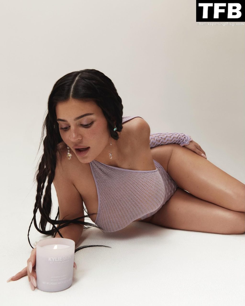 Kylie Jenner Gorgeous Curves 11 thefappeningblog.com  1024x1279 - Kylie Jenner Promotes Her Kylie Skin Collection in a Sexy Shoot (13 Photos)