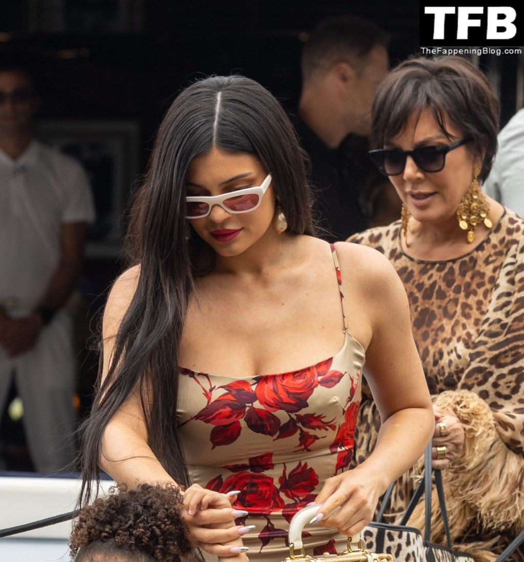 Kylie Jenner Sexy The Fappening Blog 30 1024x1098 - Kylie Jenner Flaunts Her Curves in Portofino (32 Photos)