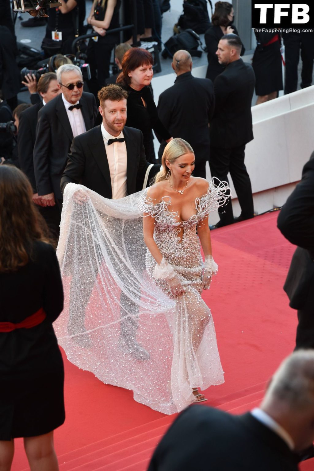 Leonie Hanne Sexy The Fappening Blog 105 1024x1534 - Leonie Hanne Shines on the Red Carpet at the 75th Annual Cannes Film Festival (106 Photos)