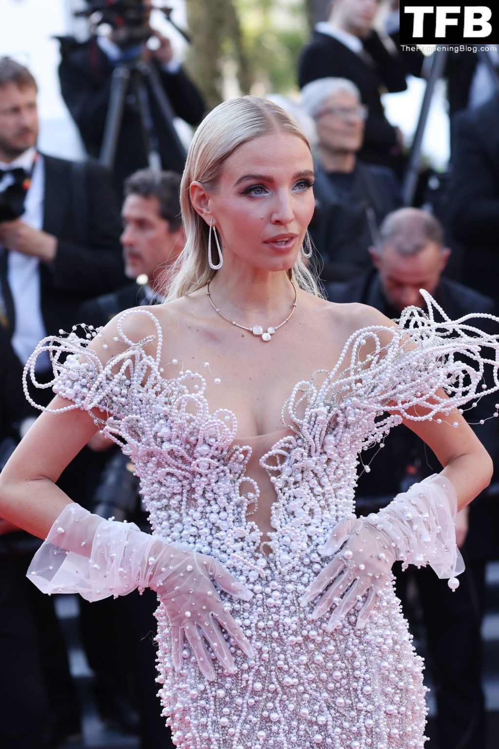 Leonie Hanne Sexy The Fappening Blog 51 1024x1536 - Leonie Hanne Shines on the Red Carpet at the 75th Annual Cannes Film Festival (106 Photos)