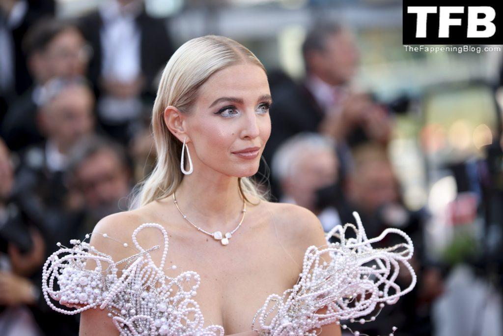 Leonie Hanne Sexy The Fappening Blog 85 1024x683 - Leonie Hanne Shines on the Red Carpet at the 75th Annual Cannes Film Festival (106 Photos)