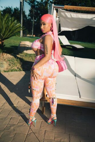 Nicky Minaj BIg Ass thefappeningblog.com 247 1024x1536 333x500 - Nicki Minaj Hot (5 Photos)