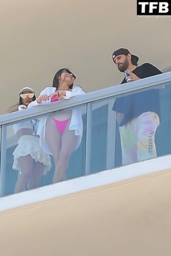 Rebecca Donaldson Sexy The Fappening Blog 1 1024x1536 333x500 - Scott Disick & Rebecca Donaldson Enjoy the View From Their Hotel Balcony in Miami (21 Photos)