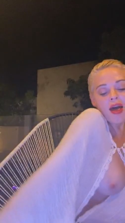 Rose McGowan Nude During Live Broadcast TheFappening Pro 12 - Rose McGowan Nude (3 Videos + 14 Screens)