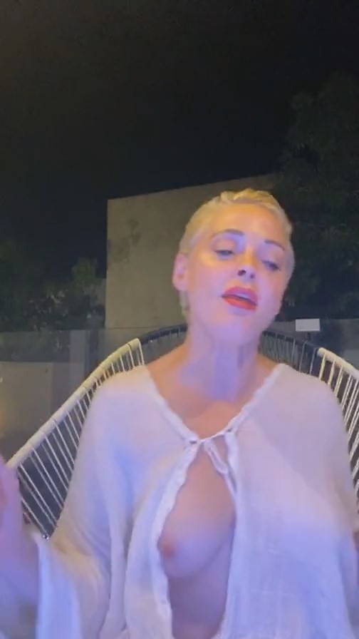 Rose McGowan Nude During Live Broadcast TheFappening Pro 14 - Rose McGowan Nude (3 Videos + 14 Screens)
