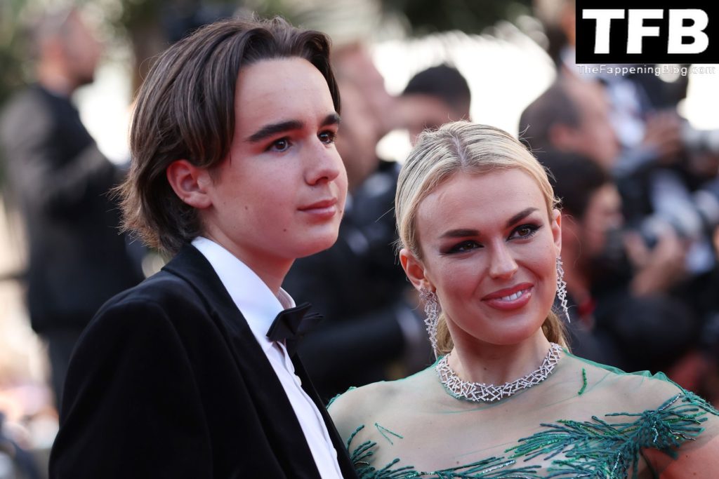 Tallia Storm Sexy The Fappening Blog 30 2 1024x683 - Tallia Storm Looks Hot in a See-Through Dress at the Screening of “Armageddon Time” During the 75th Annual Cannes Film Festival (86 Photos)