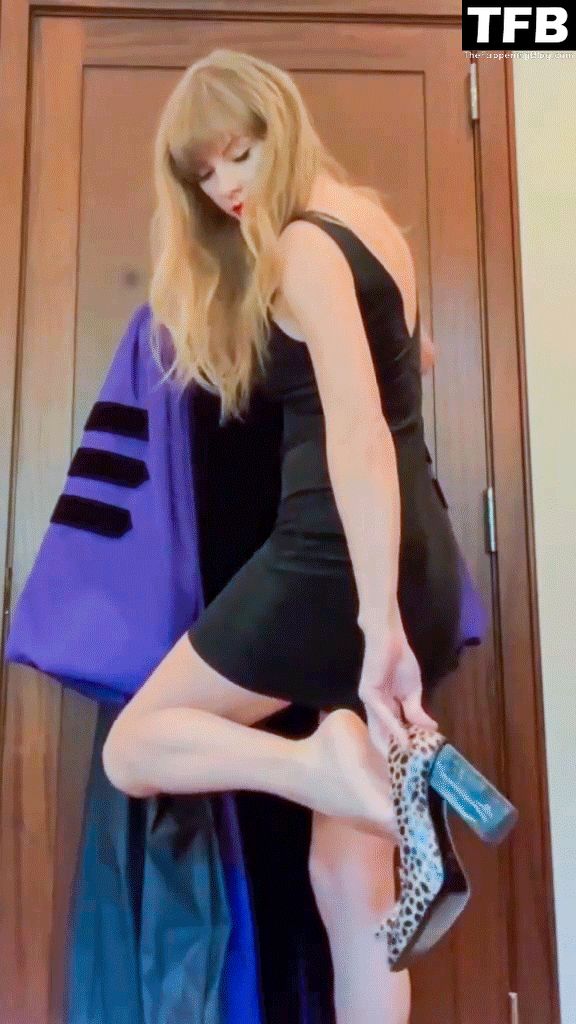 Taylor Swift Sexy The Fappening Blog 2 - Taylor Swift Displays Her Sexy Foot (3 Pics + Video)