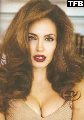 angelina jolie 38 thefappeningblog.com  1024x1468 349x500 - Angelina Jolie Nude & Sexy Collection – Part 1 (150 Photos)