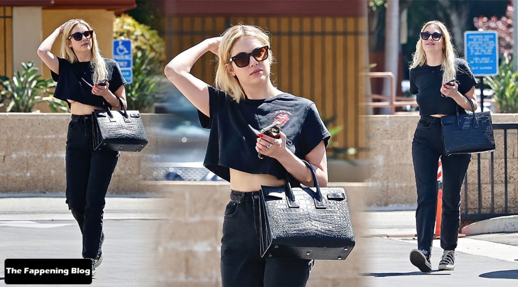 Ashley Benson Sexy Braless Under Boob 1 1024x568 - Ashley Benson is Seen Braless at Bank of the West in LA (30 Photos)