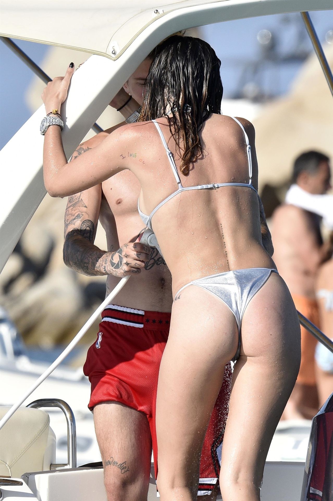 Bella Thorne Ass Bikini TheFappening.Pro 22 - Bella Thorne Sexy Ass (27 Photos and Video)
