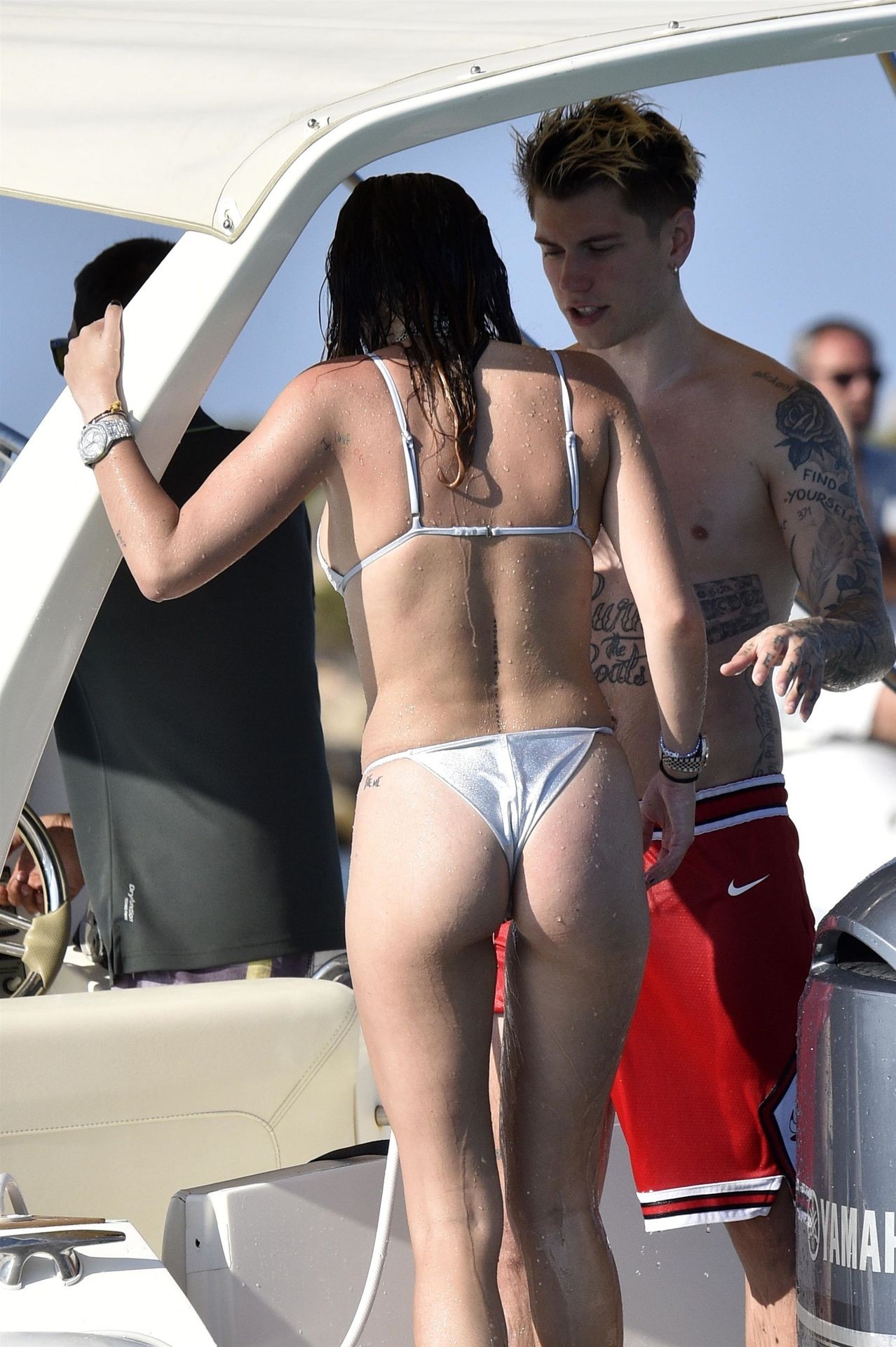 Bella Thorne Ass Bikini TheFappening.Pro 4 - Bella Thorne Sexy Ass (27 Photos and Video)