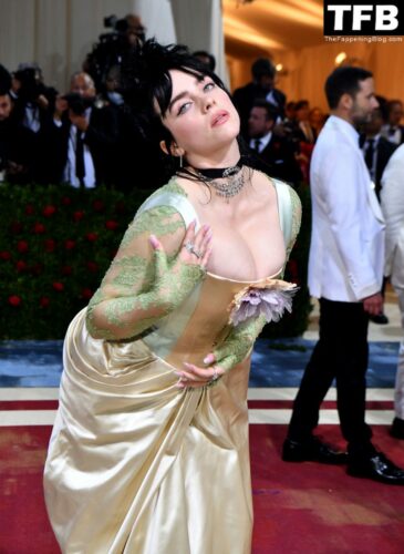 Billie Eilish Sexy The Fappening Blog 1 1024x1401 365x500 - Billie Eilish Showcases Nice Cleavage at The 2022 Met Gala in NYC (155 Photos)