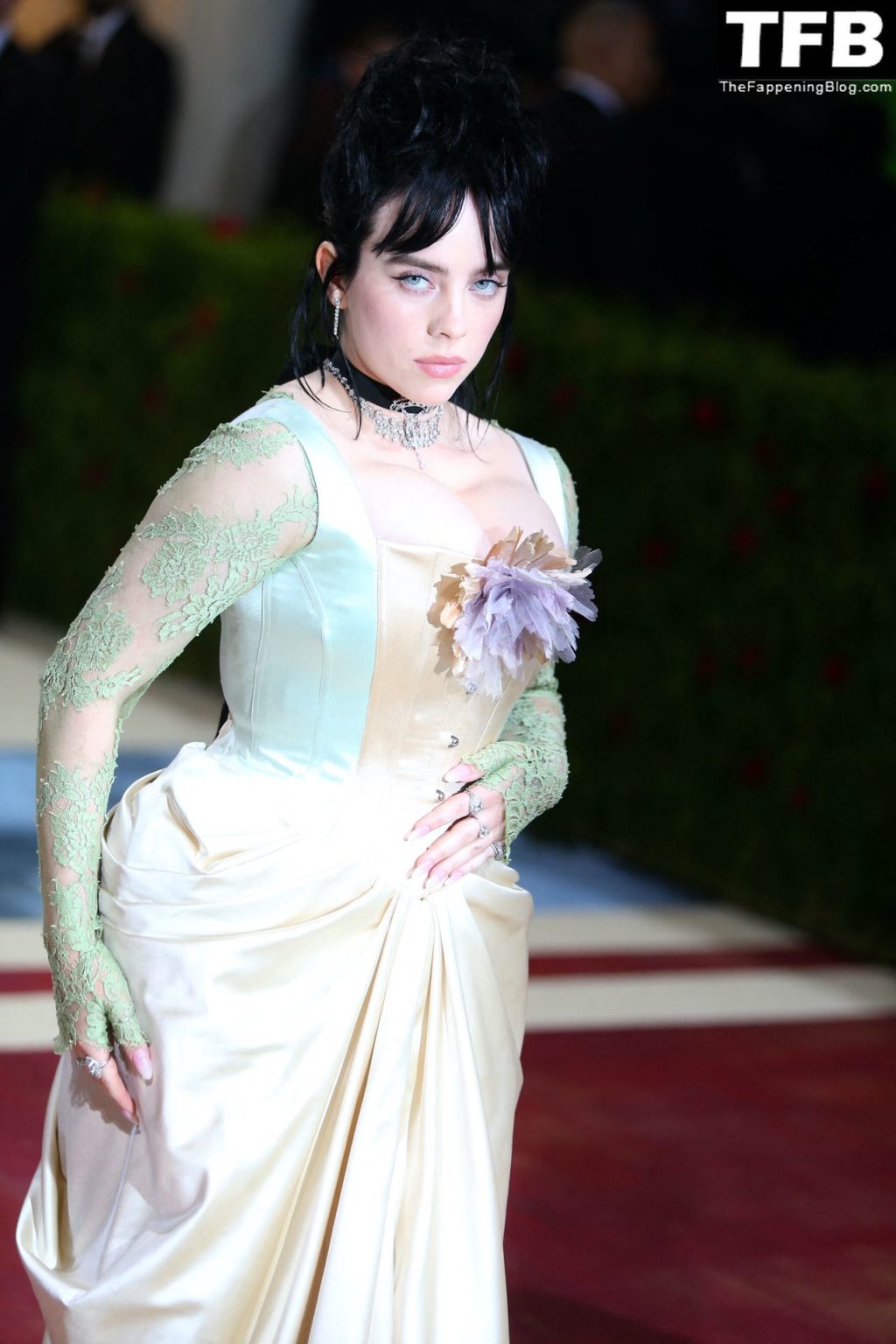 Billie Eilish Sexy The Fappening Blog 11 1024x1536 - Billie Eilish Showcases Nice Cleavage at The 2022 Met Gala in NYC (155 Photos)