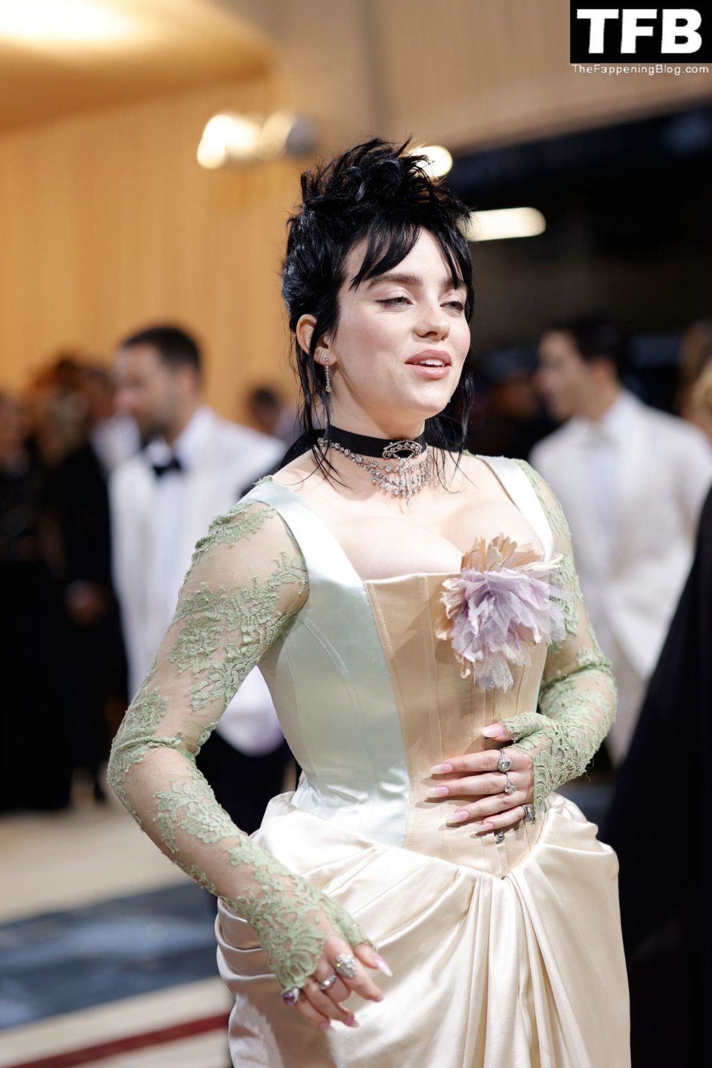 Billie Eilish Sexy The Fappening Blog 119 1024x1536 - Billie Eilish Showcases Nice Cleavage at The 2022 Met Gala in NYC (155 Photos)